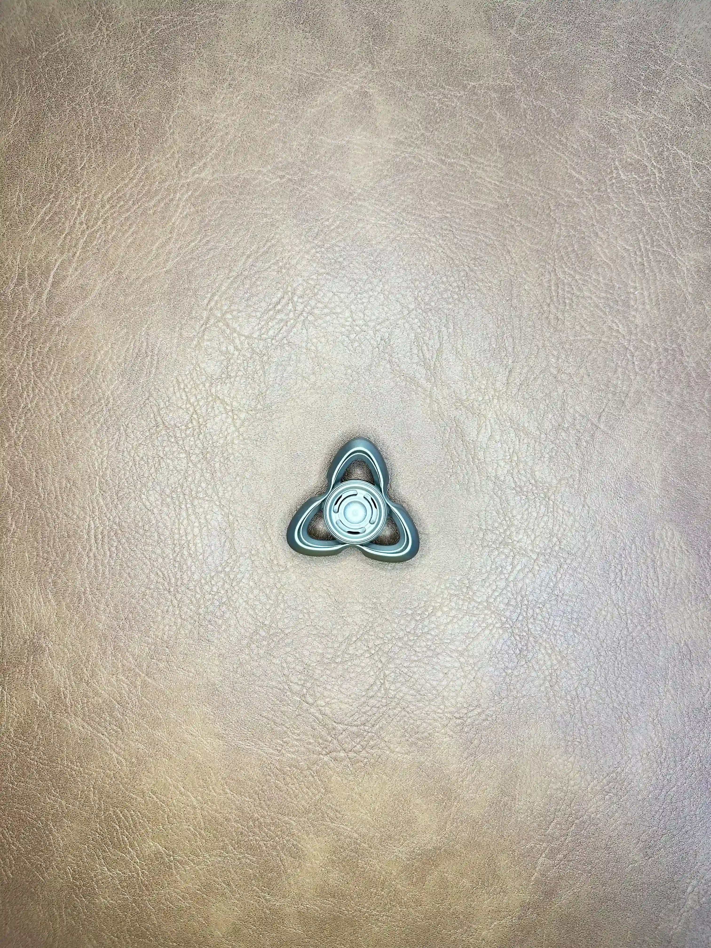 RelixRot Cat's Eye Finger Spinner