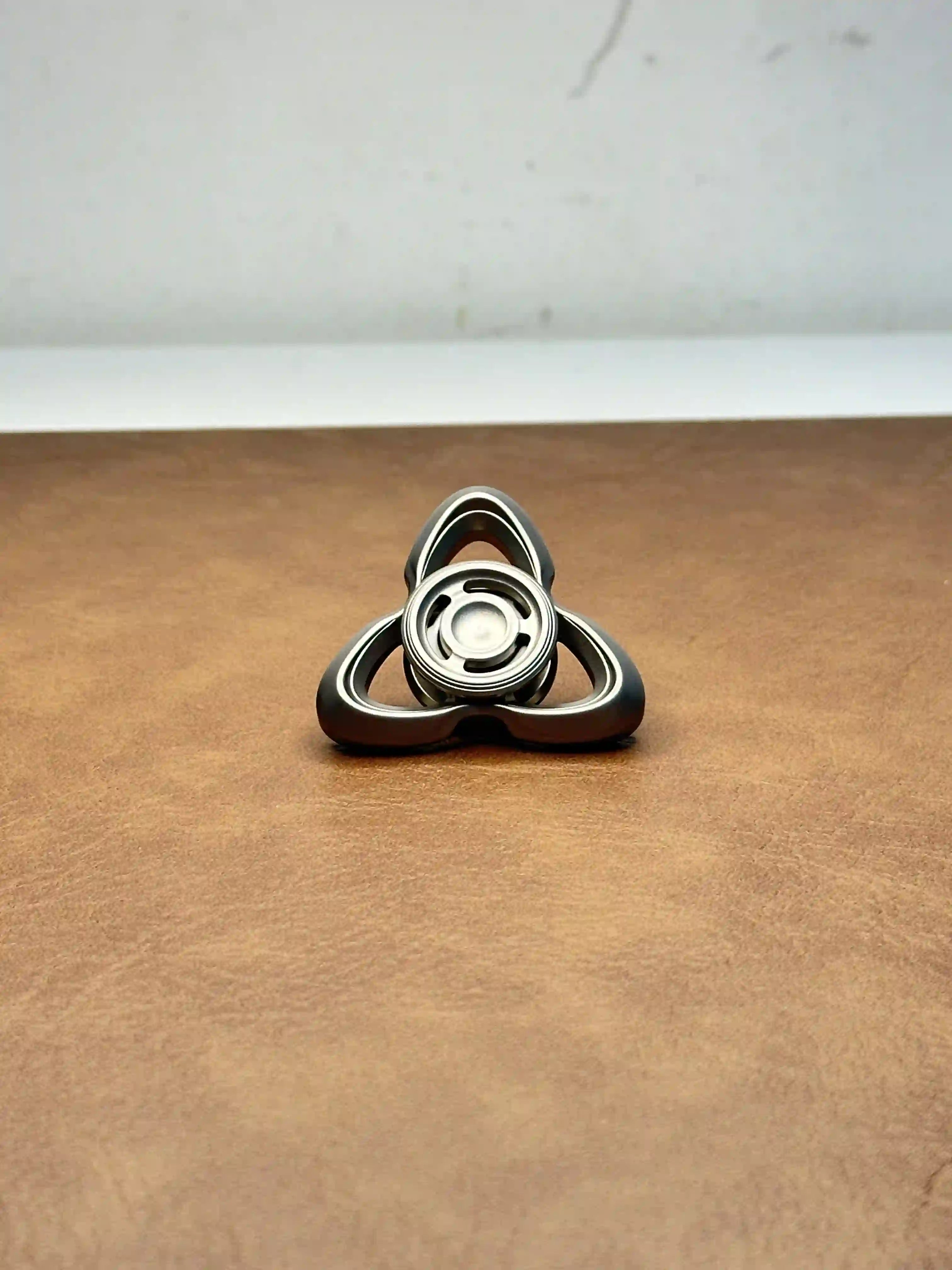 RelixRot Cat's Eye Finger Spinner