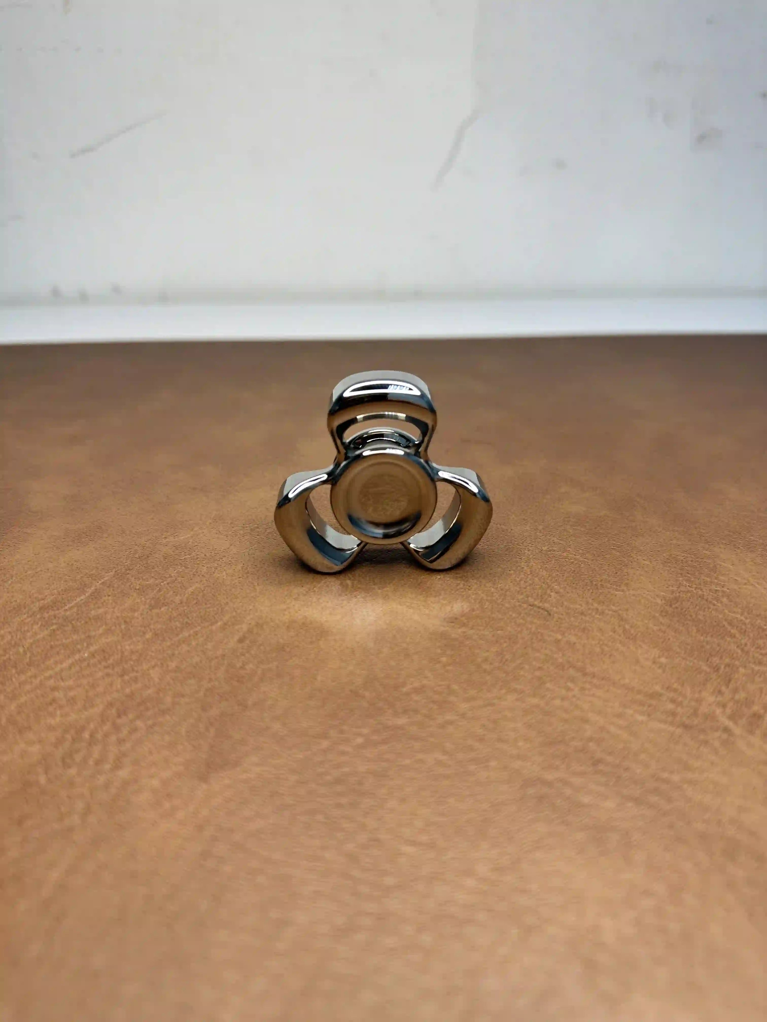 RelixRot Three-Leaf Finger Spinner