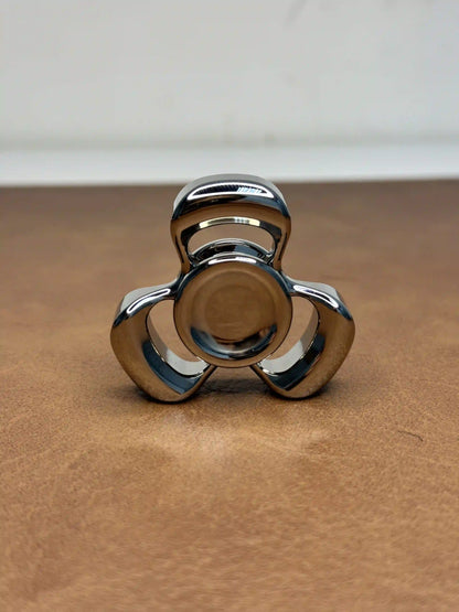 RelixRot Three-Leaf Finger Spinner